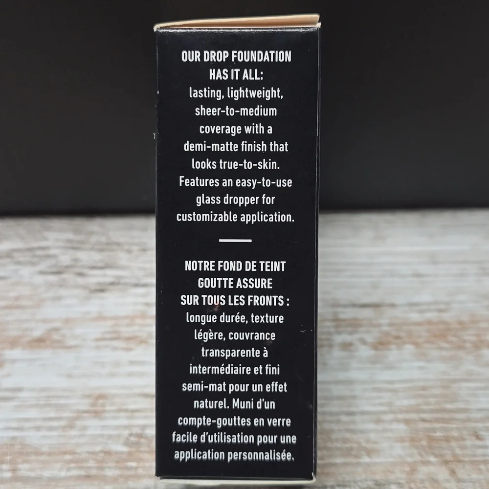 NYX Total Control Pro Foundation - Light Pale